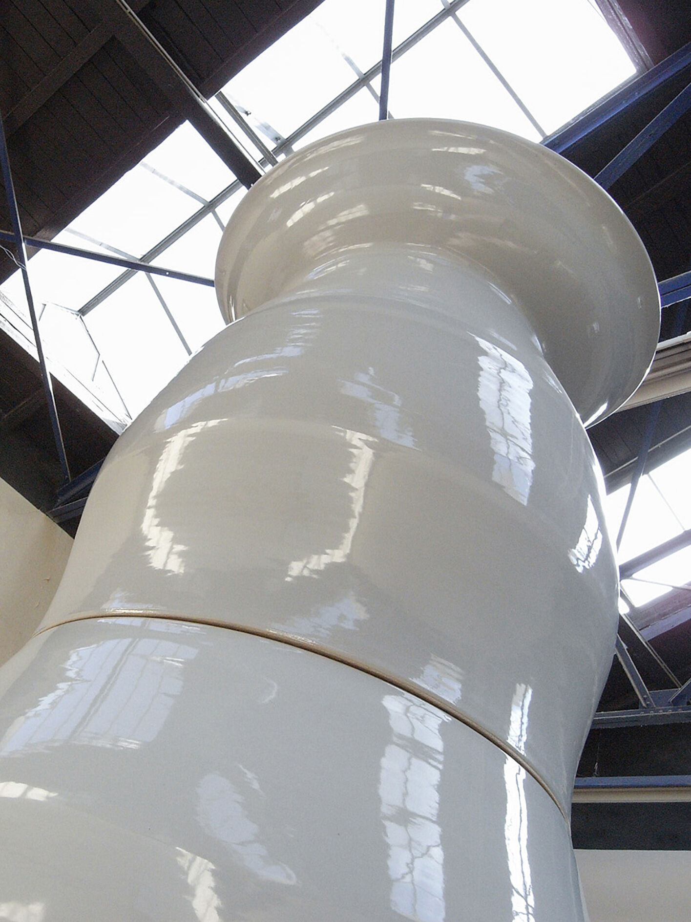 ONE MILLION - Item 3501 - Monumental Porcelain Vessel • Photo: Michal Kosakowski