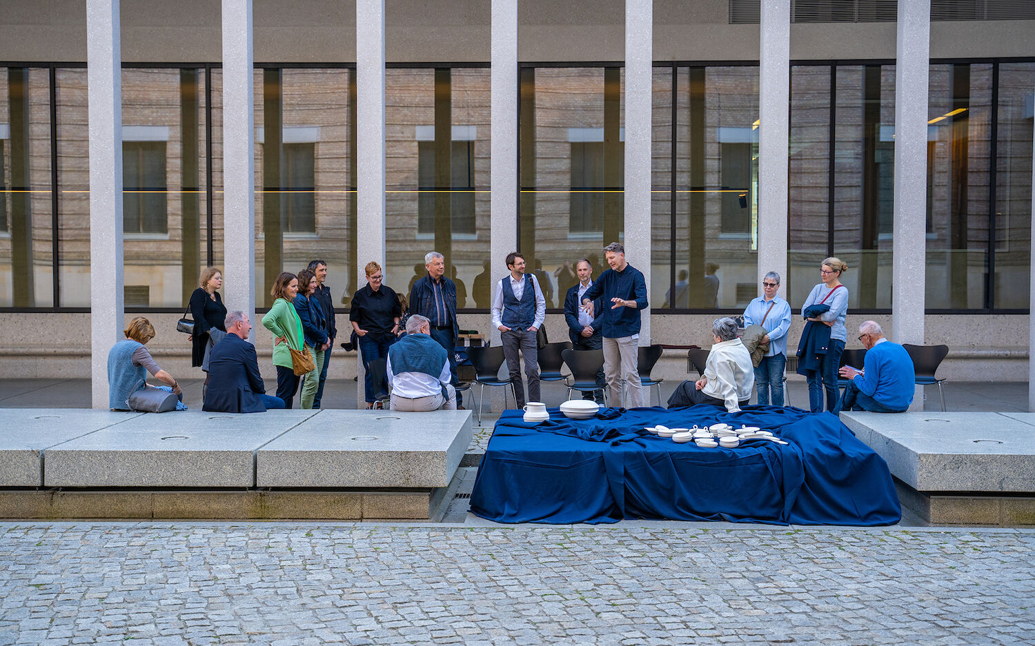 Raddusch-Veranstaltung mit Kurator Benjamin Wehry und Mitgliedern der FAGUA Association, Neues Museum, Berlin