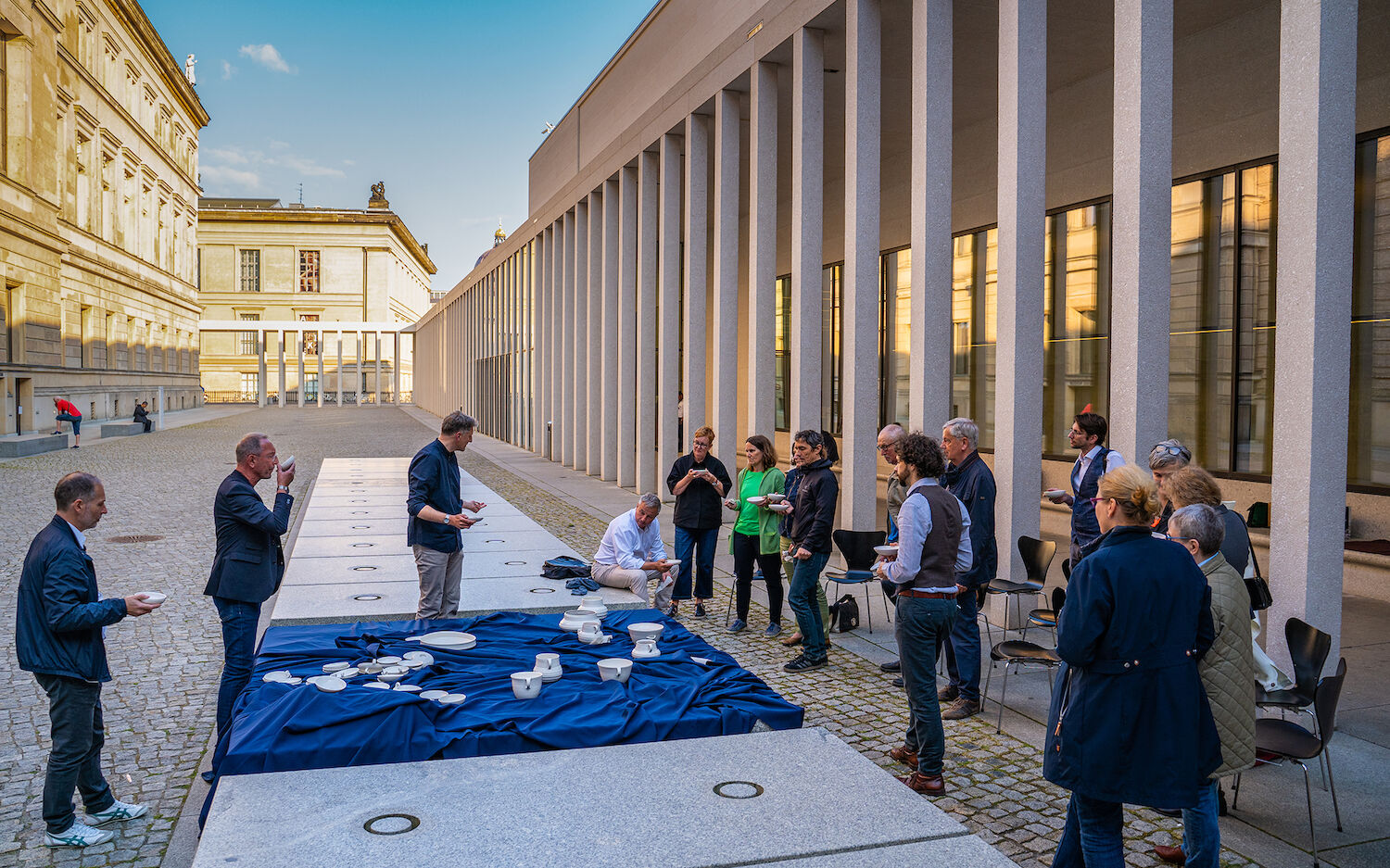 Raddusch-Veranstaltung mit Kurator Benjamin Wehry und Mitgliedern der FAGUA Association, Neues Museum, Berlin